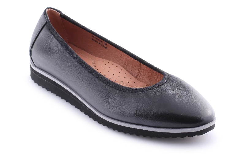Black Leather/Black Sole